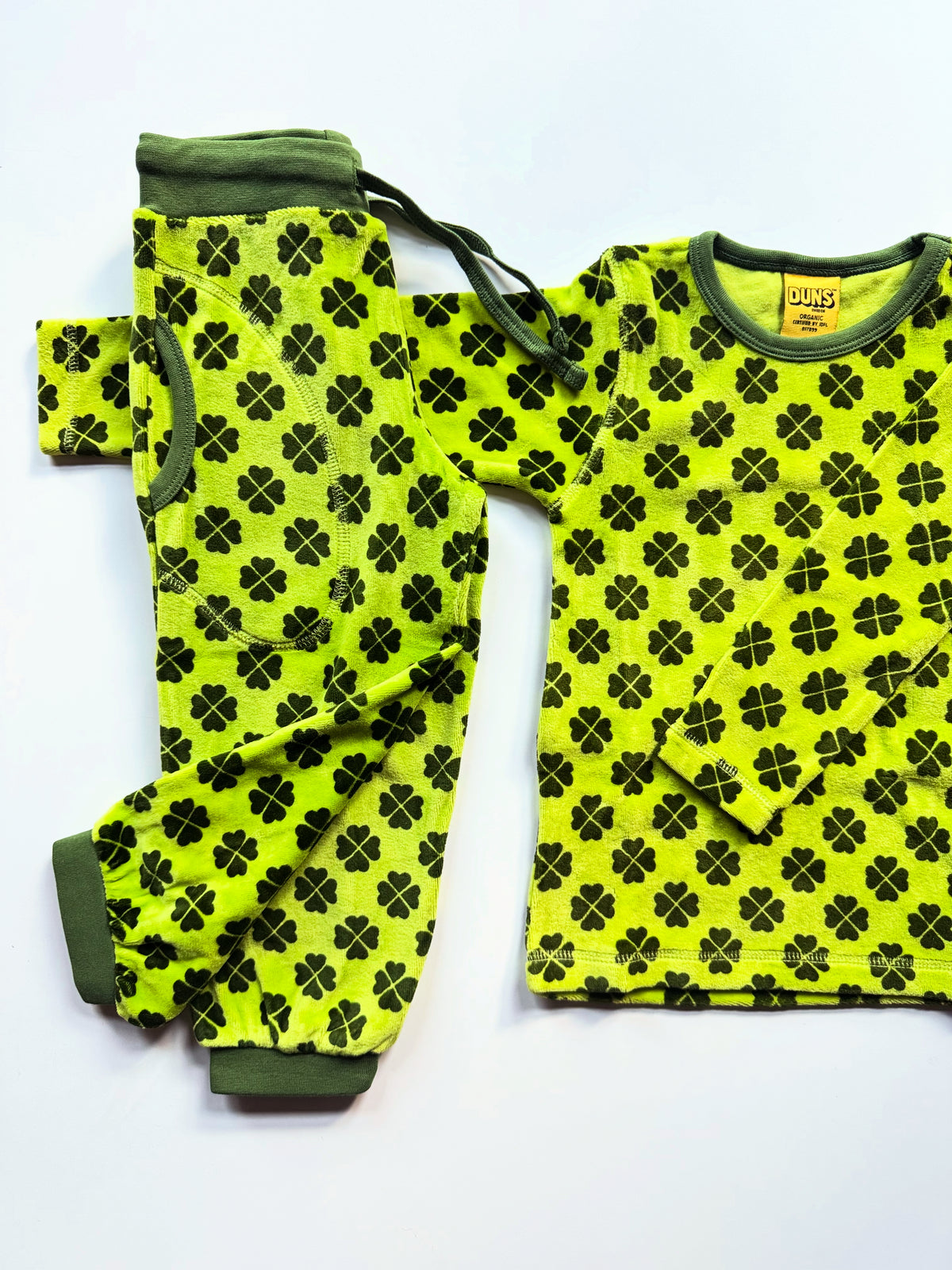 Duns Sweden - SET Pants + Longsleeve VELOURS Clover Green