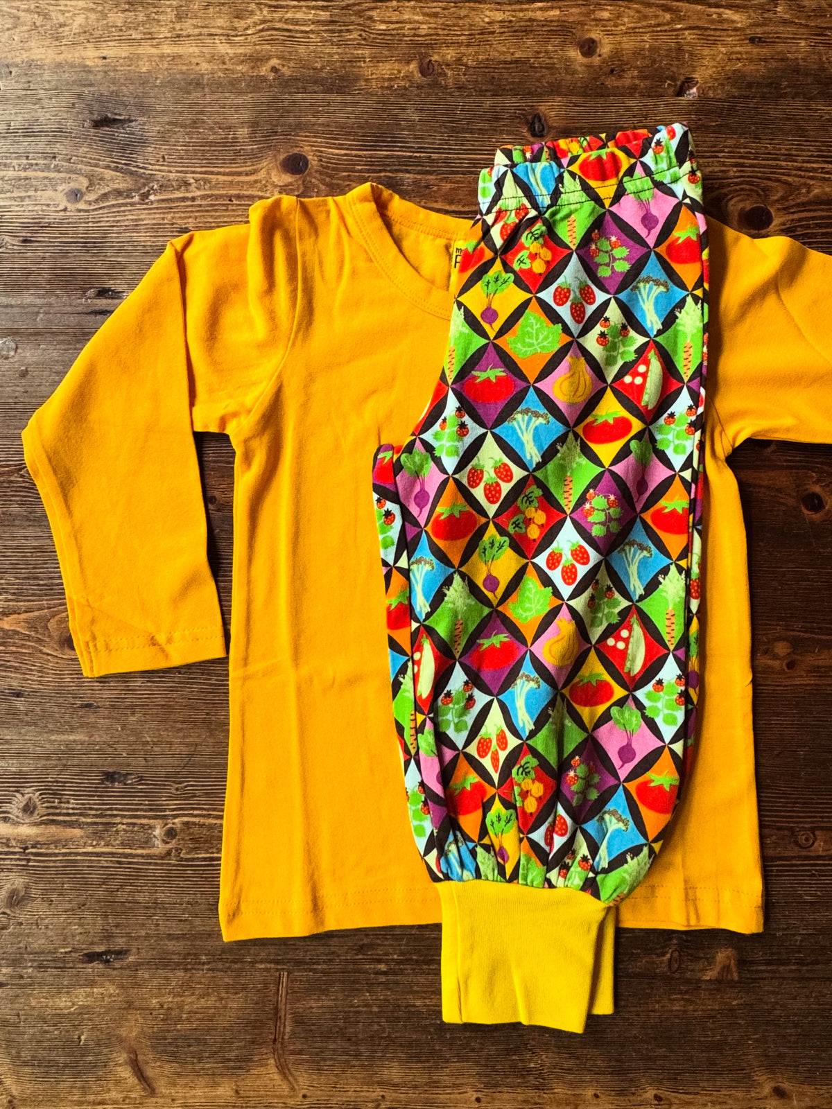 Duns Sweden - Baggy Pants Harlequin Veggies